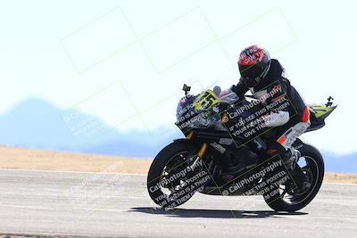 media/Dec-08-2024-CVMA (Sun) [[267e5a7075]]/Race 4-Amateur Supersport Middleweight/